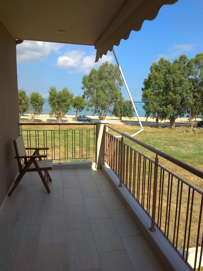 4 Seasons Villas Plataria Extérieur photo
